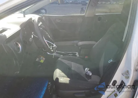 2018 Toyota Corolla L z USA, uszkodzony, nr VIN 2T1BURHE5JC070585